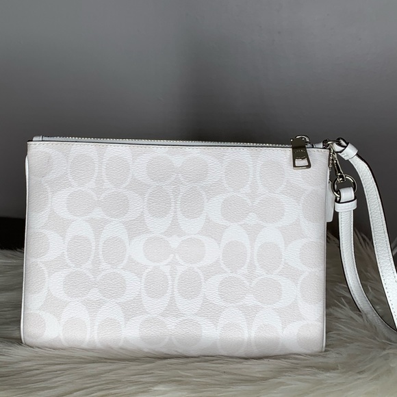 Coach x Marvel Large Gallery Wristlet Wallet - Picture 6 of 13